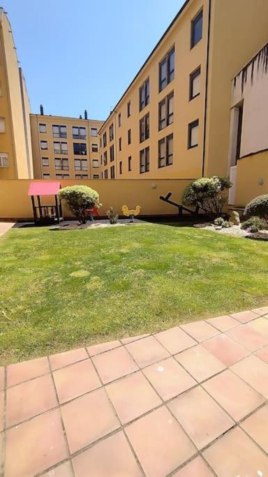 Apartamento En Foz. Primera Linea Playa Rapadoira Luaran gambar